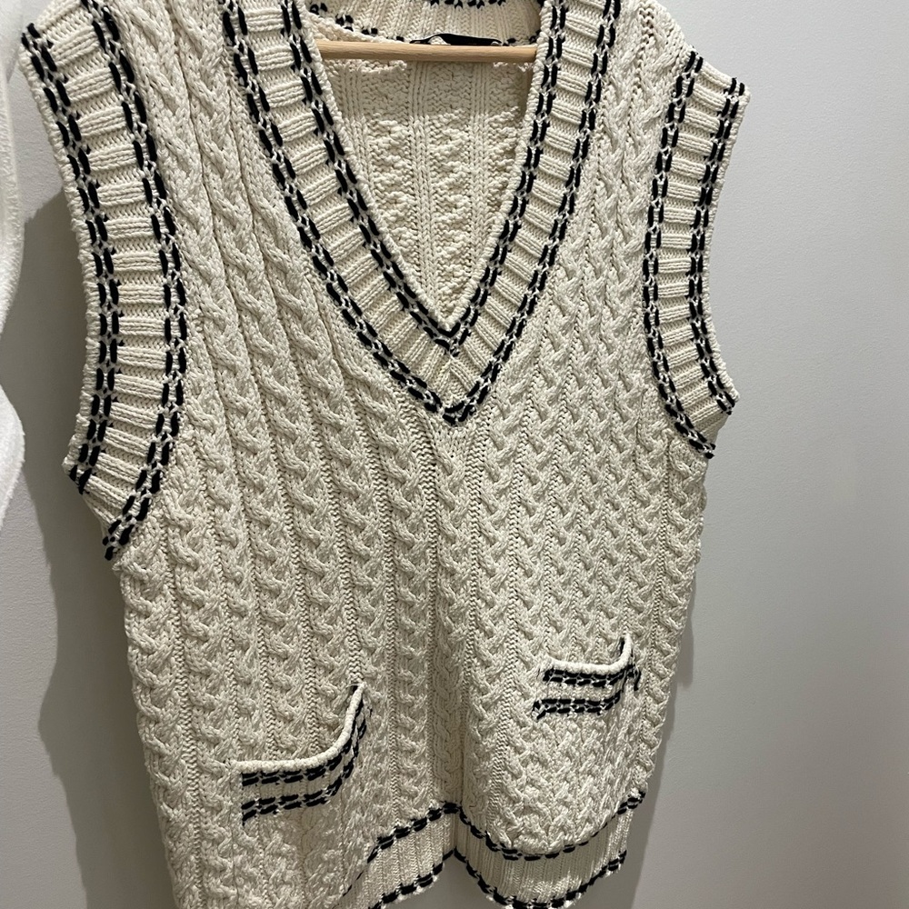 Zara V-Neck Cable Knit Sweater Vest - Cream and Black